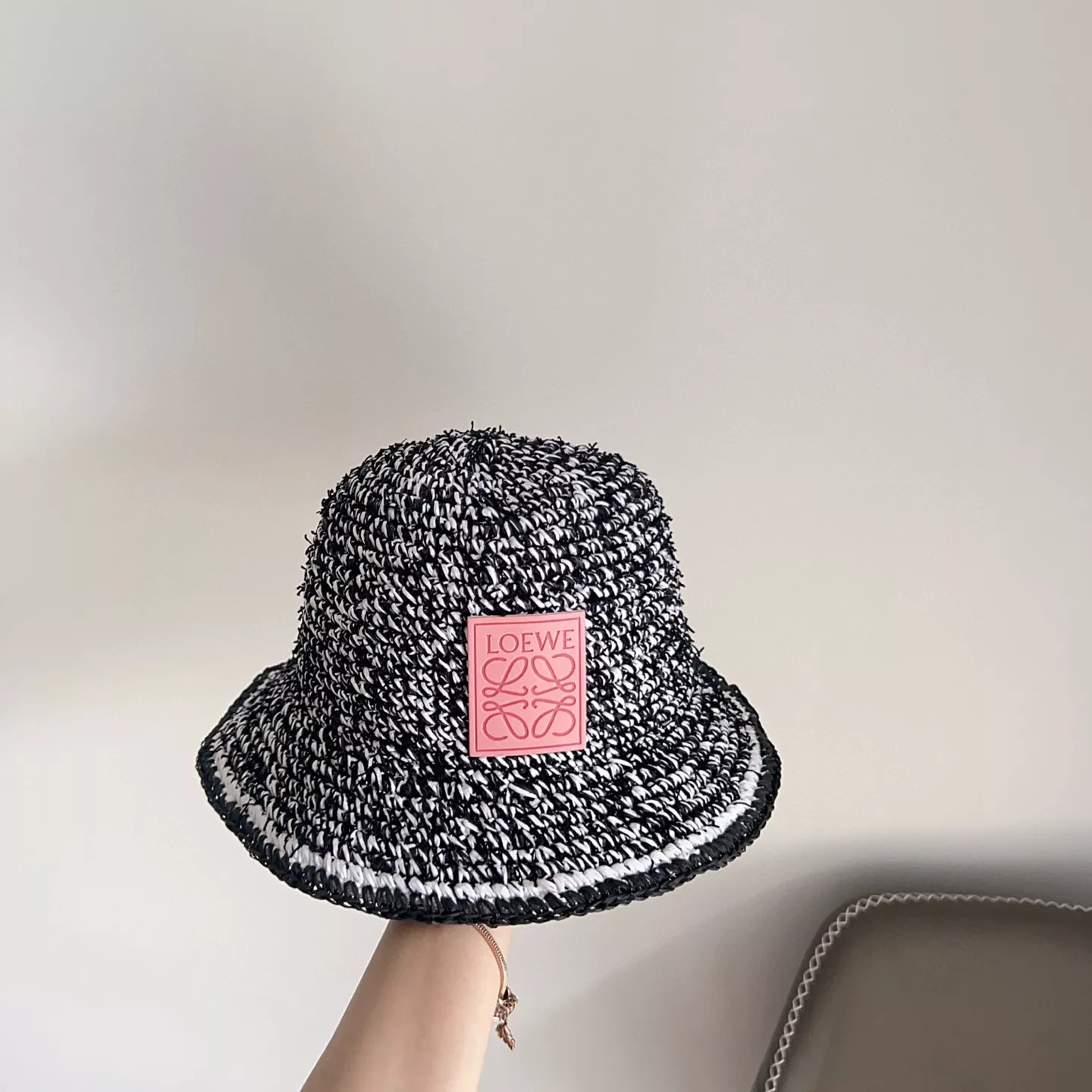 LOEWE Caps Minimalist 9227