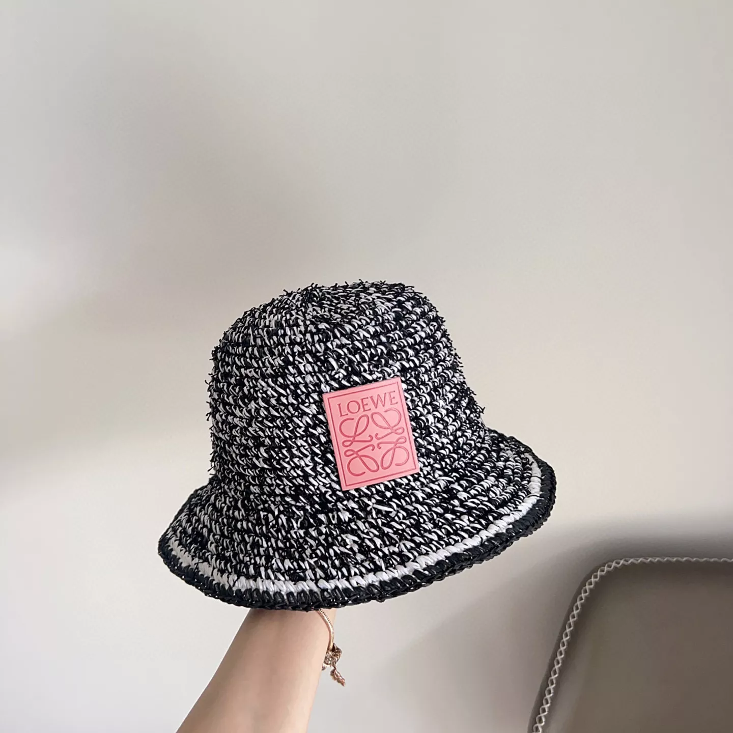 LOEWE Caps Minimalist 9227