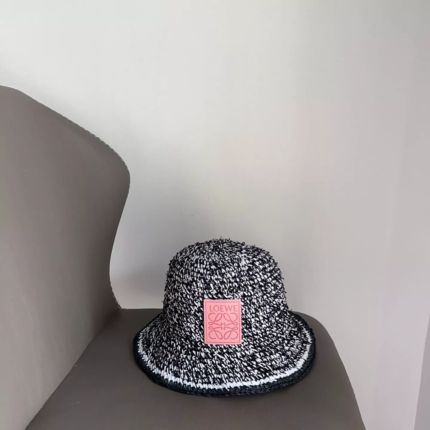 LOEWE Caps Minimalist 9227