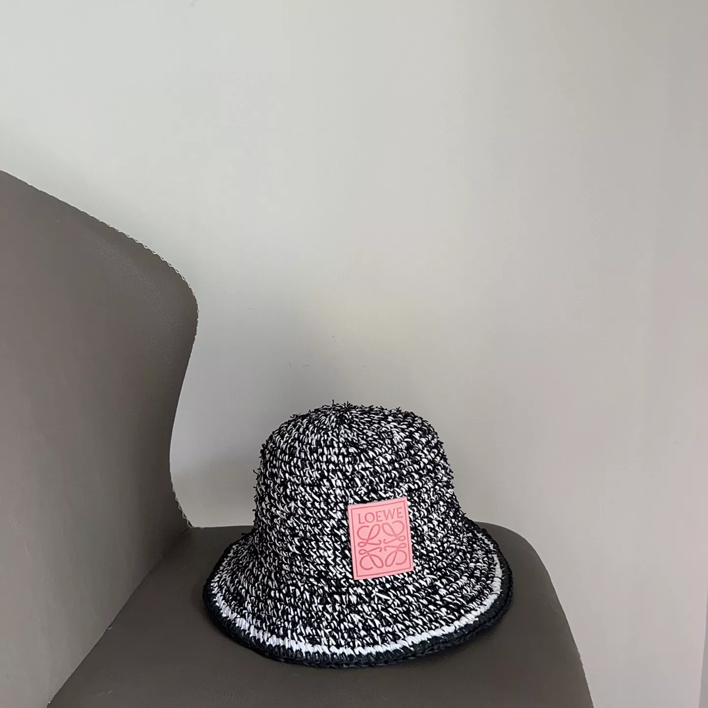 LOEWE Caps Minimalist 9227