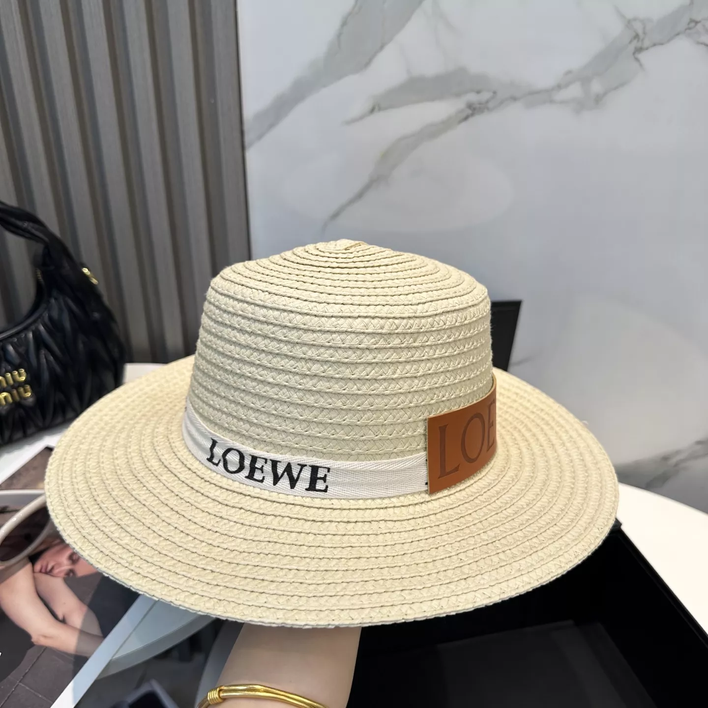 LOEWE Caps Sleek 5180