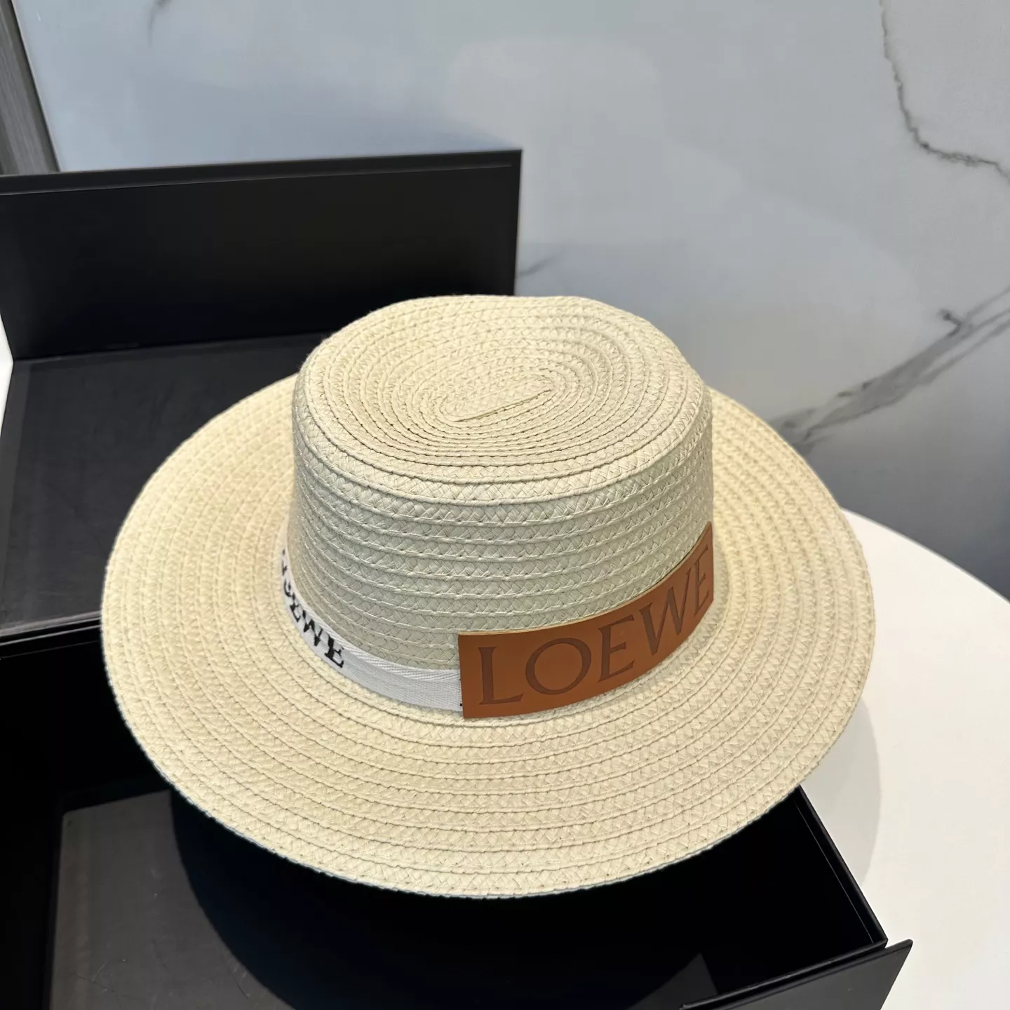 LOEWE Caps Sleek 5180