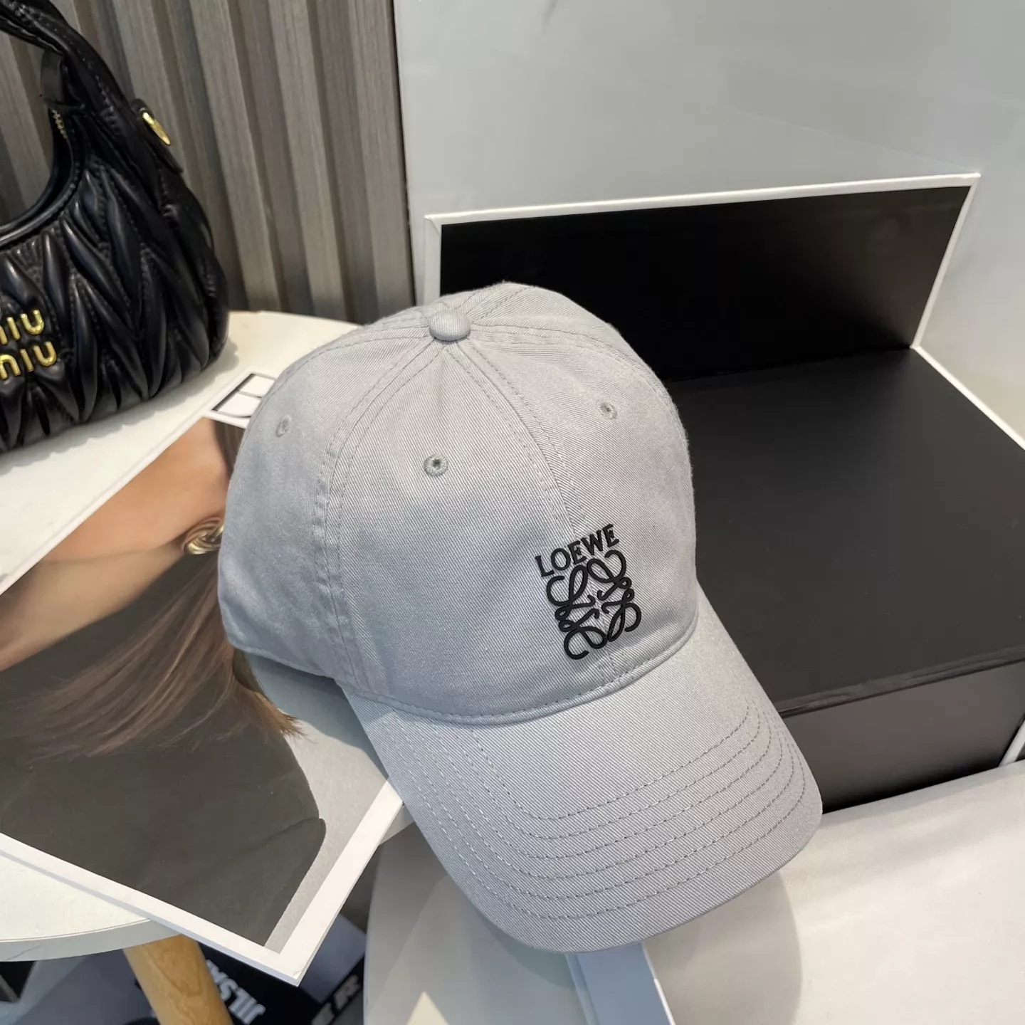 LOEWE Caps Soft 5008