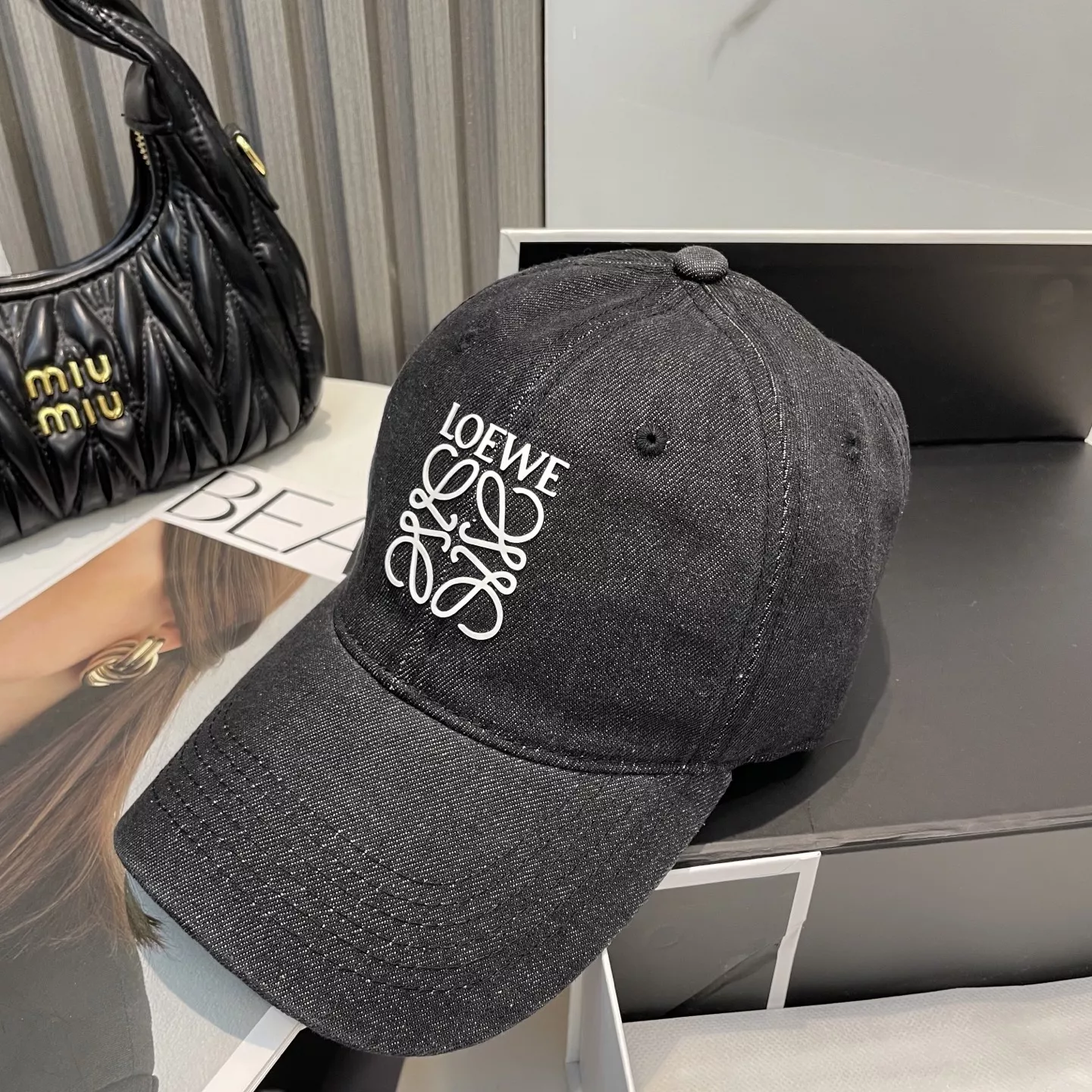 LOEWE Caps Soft 6003
