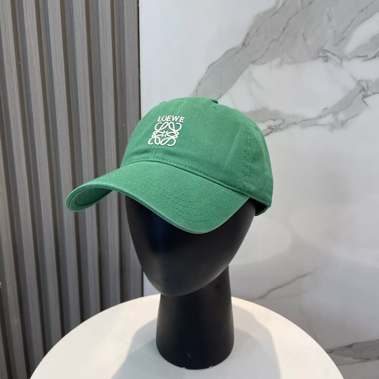 LOEWE Caps Timeless 3566