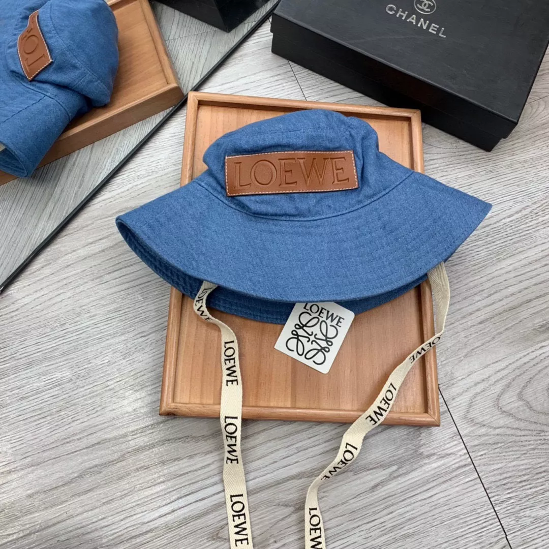 LOEWE Caps Timeless 3744