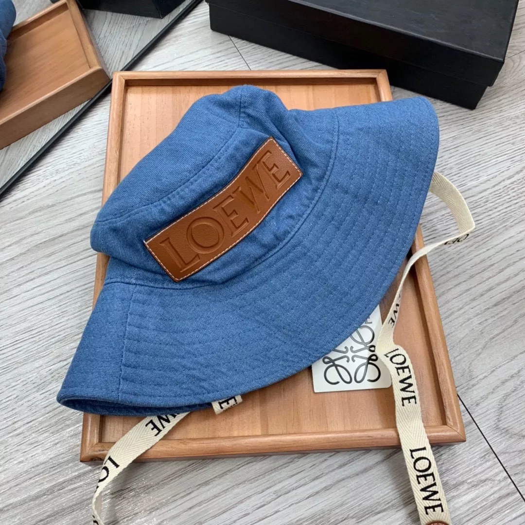 LOEWE Caps Timeless 3744