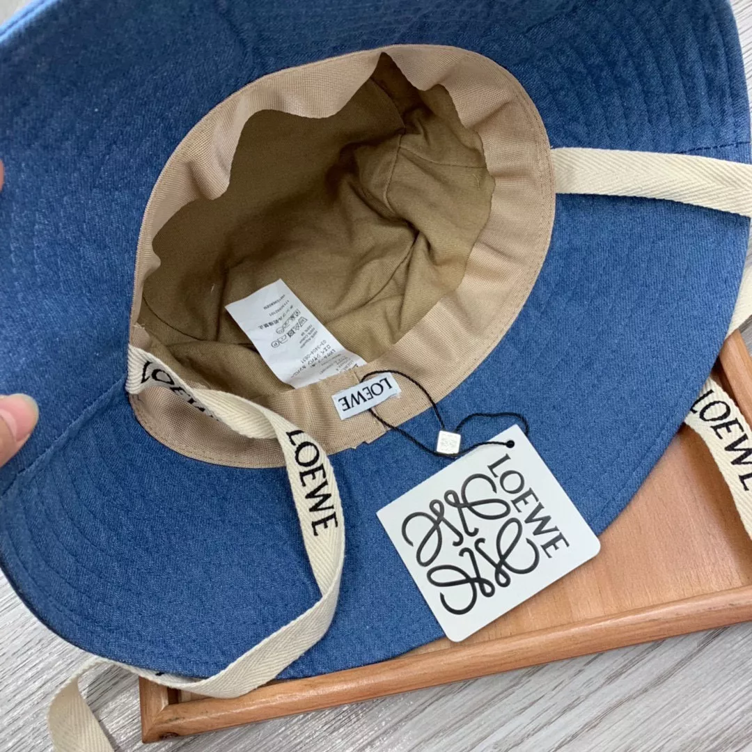 LOEWE Caps Timeless 3744