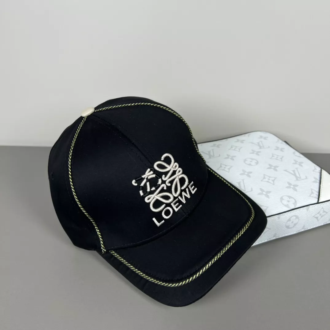 LOEWE Caps TopPick 2263