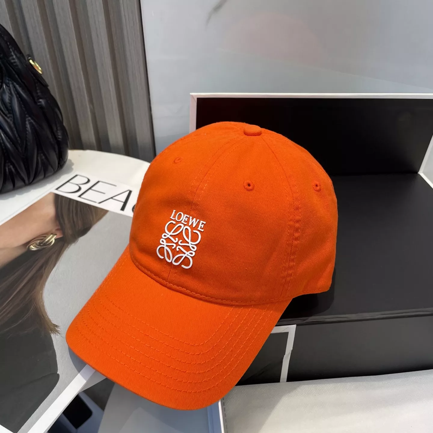 LOEWE Caps Unique 4293