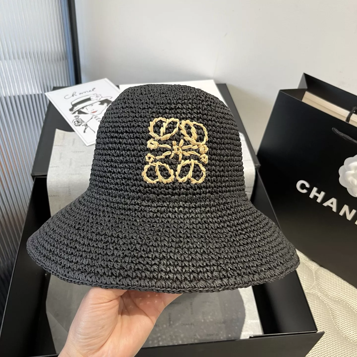 LOEWE Caps Vibrant 815
