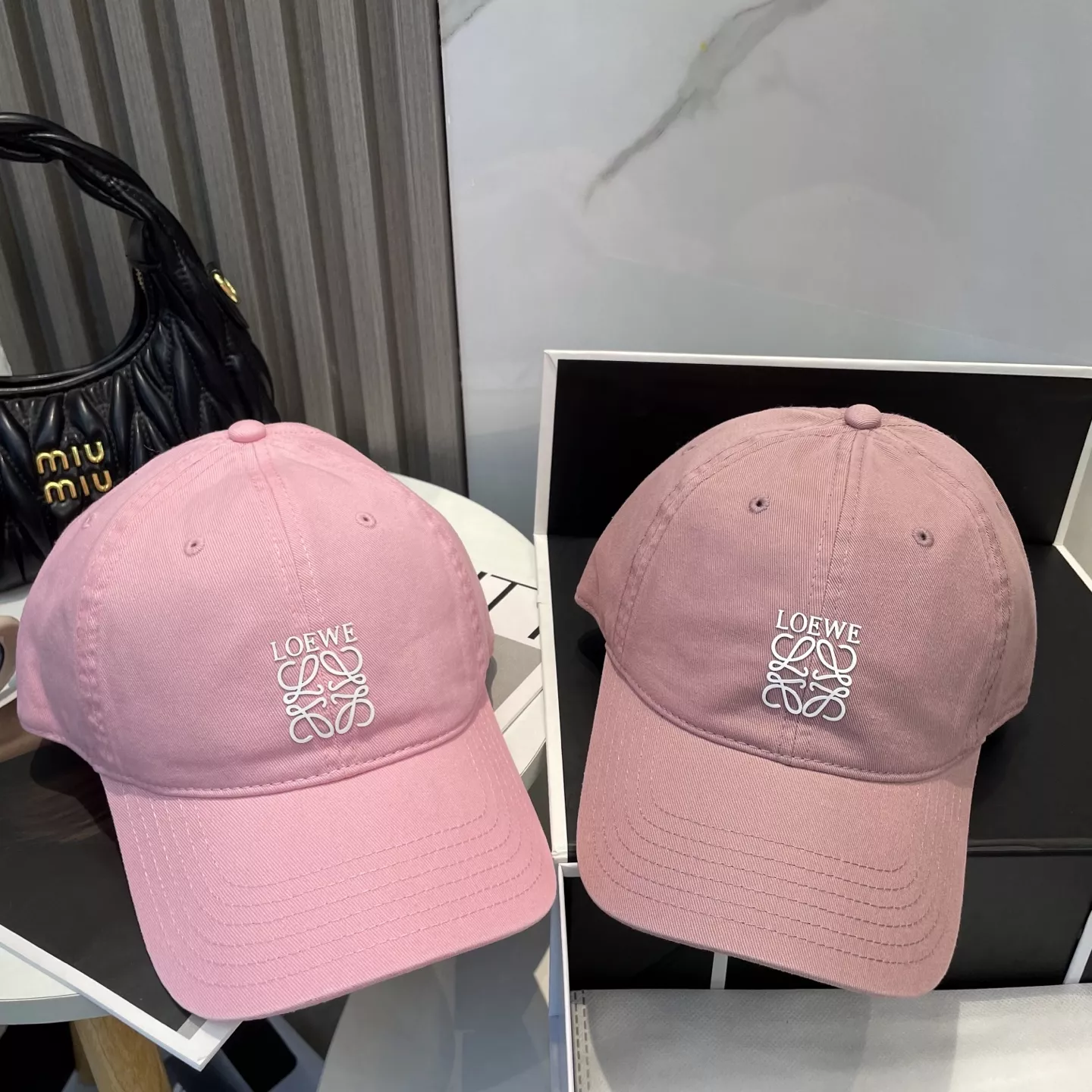 LOEWE Caps WellDesigned 8188