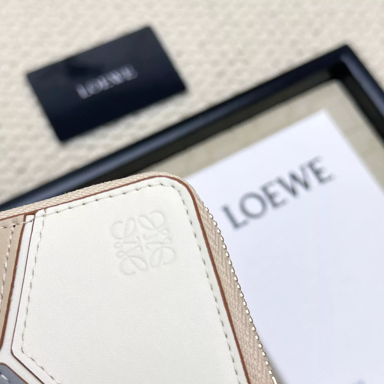 LOEWE Card Case Comfortable 3113