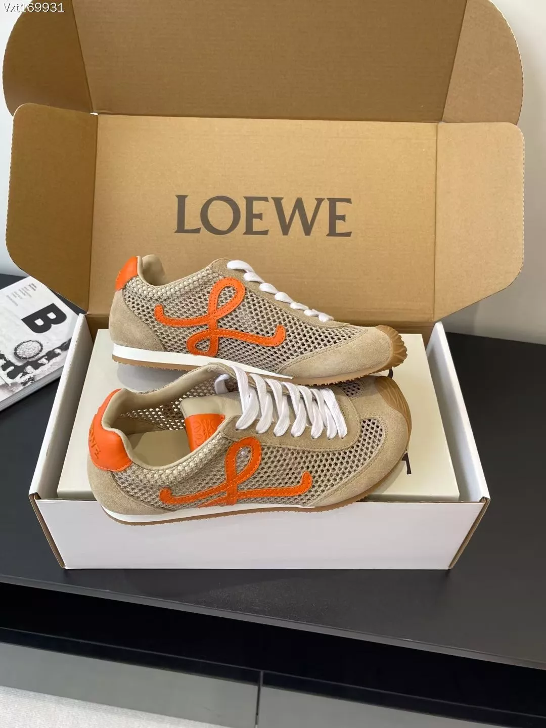 LOEWE Casual Shoes For Men Classic 3998