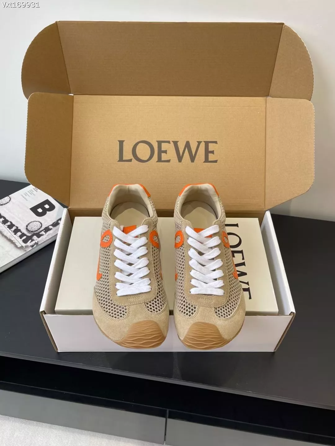 LOEWE Casual Shoes For Men Classic 3998