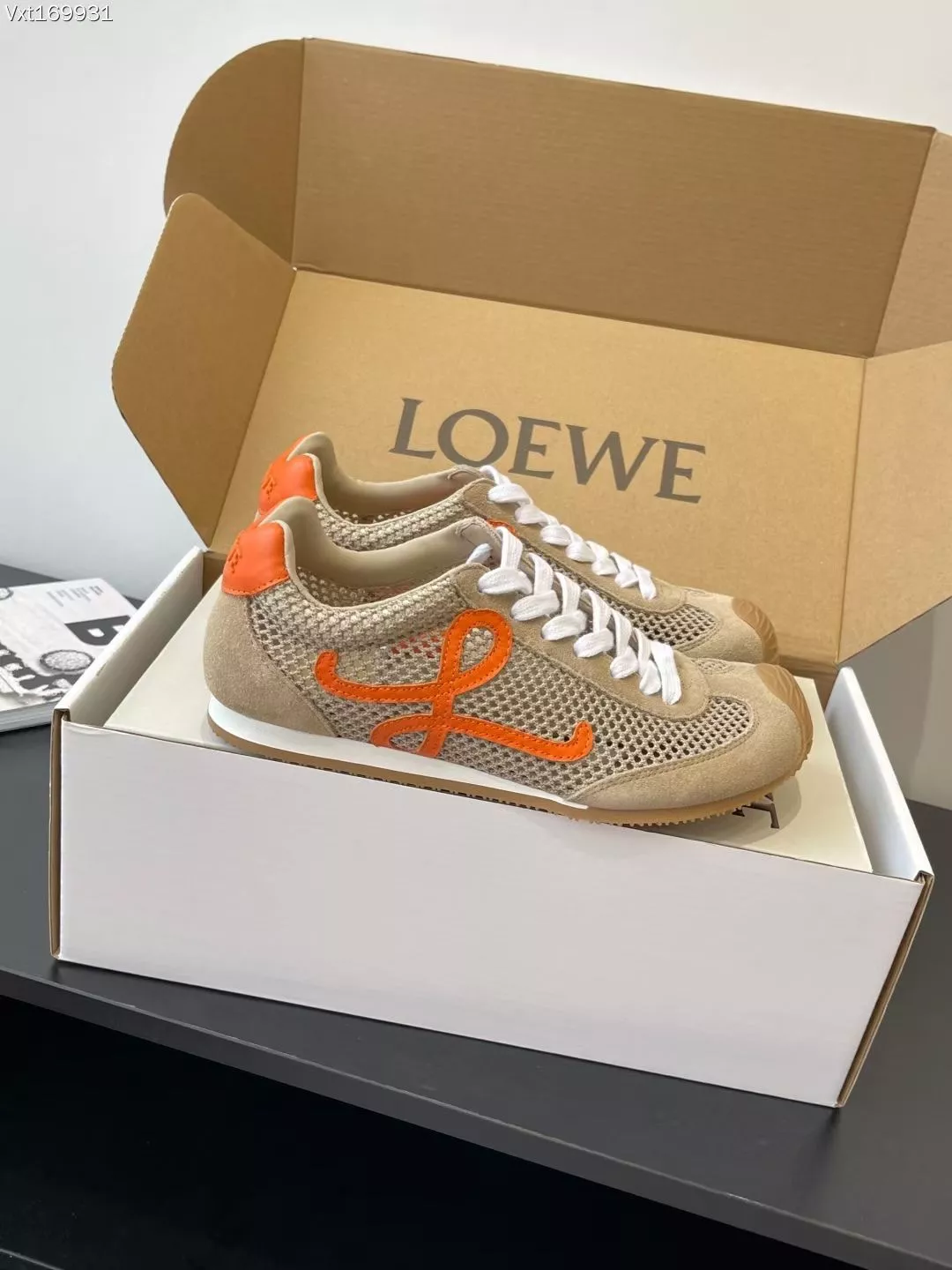 LOEWE Casual Shoes For Men Classic 3998