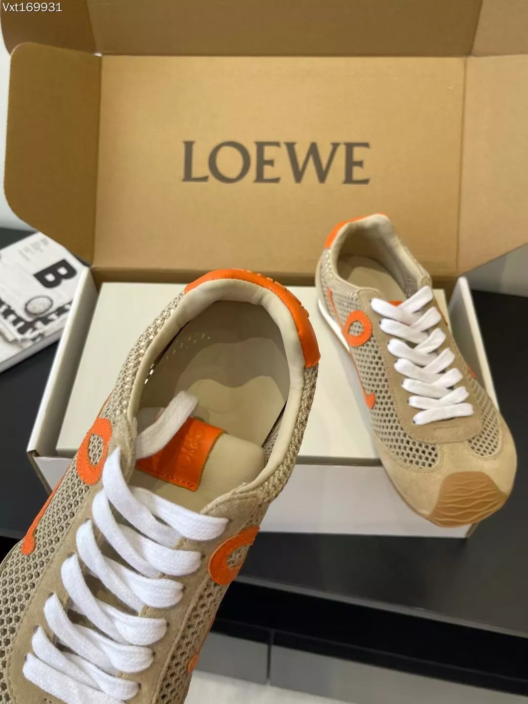 LOEWE Casual Shoes For Men Classic 3998
