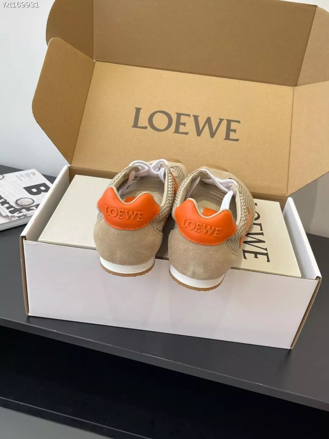 LOEWE Casual Shoes For Men Classic 3998