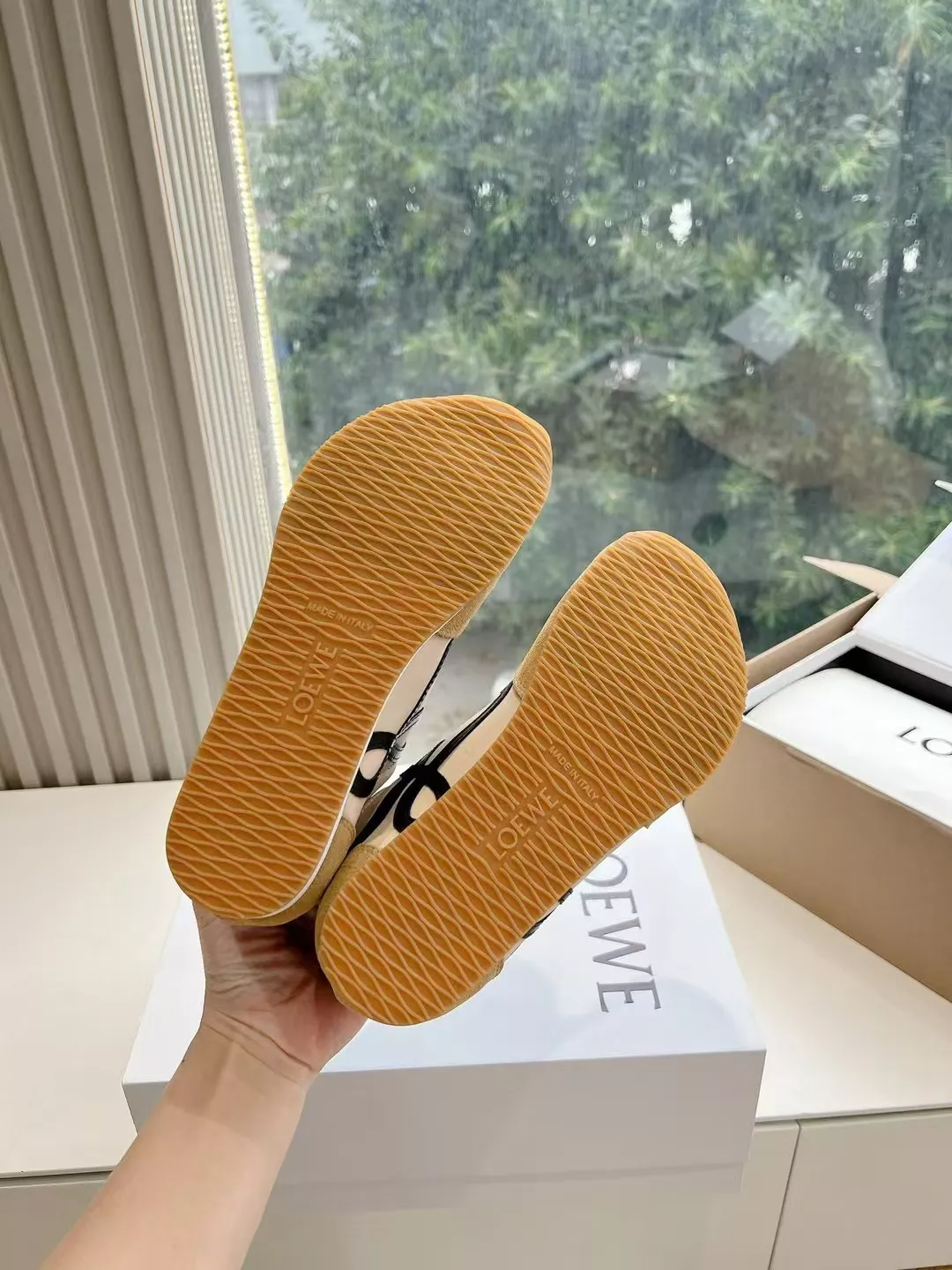LOEWE Casual Shoes For Men WellDesigned 1100