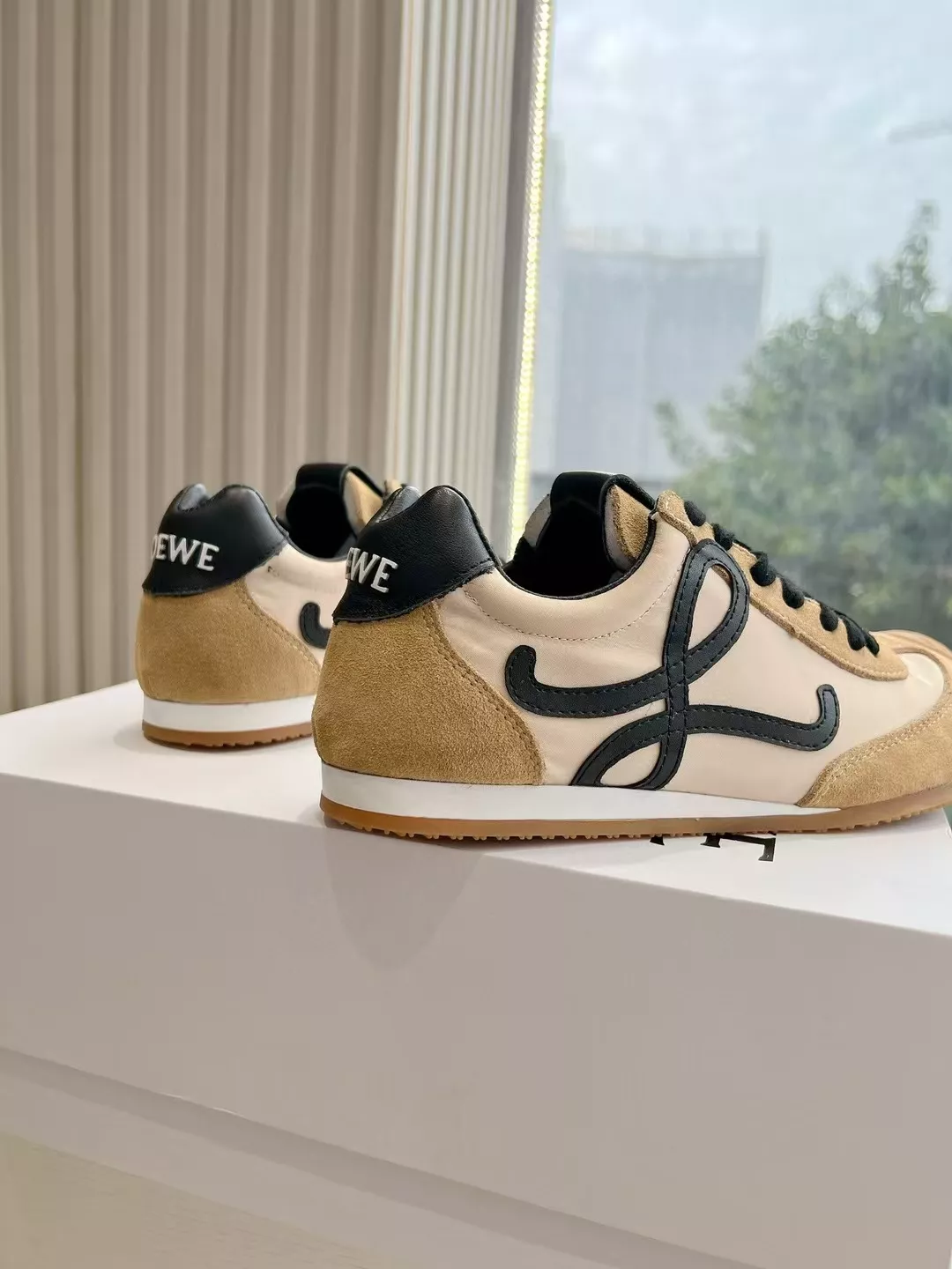 LOEWE Casual Shoes For Men WellDesigned 1100