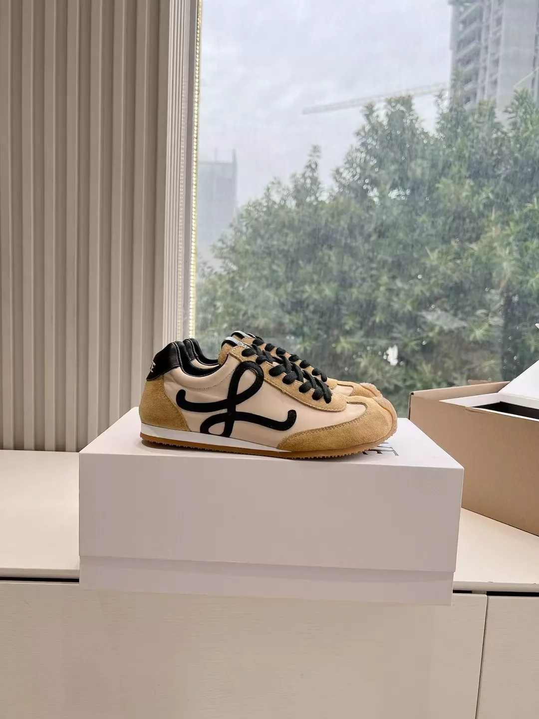 LOEWE Casual Shoes For Men WellDesigned 1100