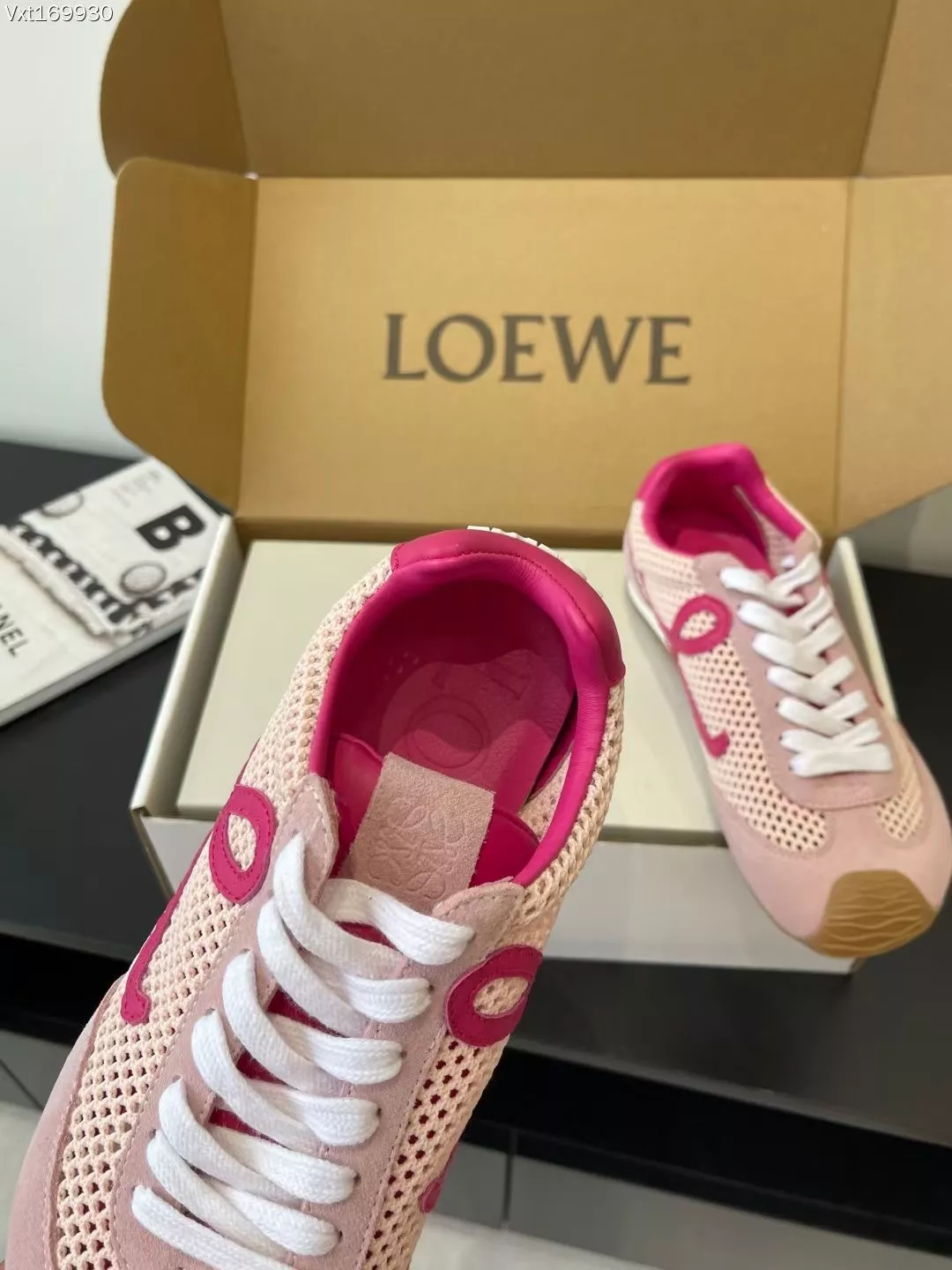 LOEWE Casual Shoes For Women UrbanStyle 9557