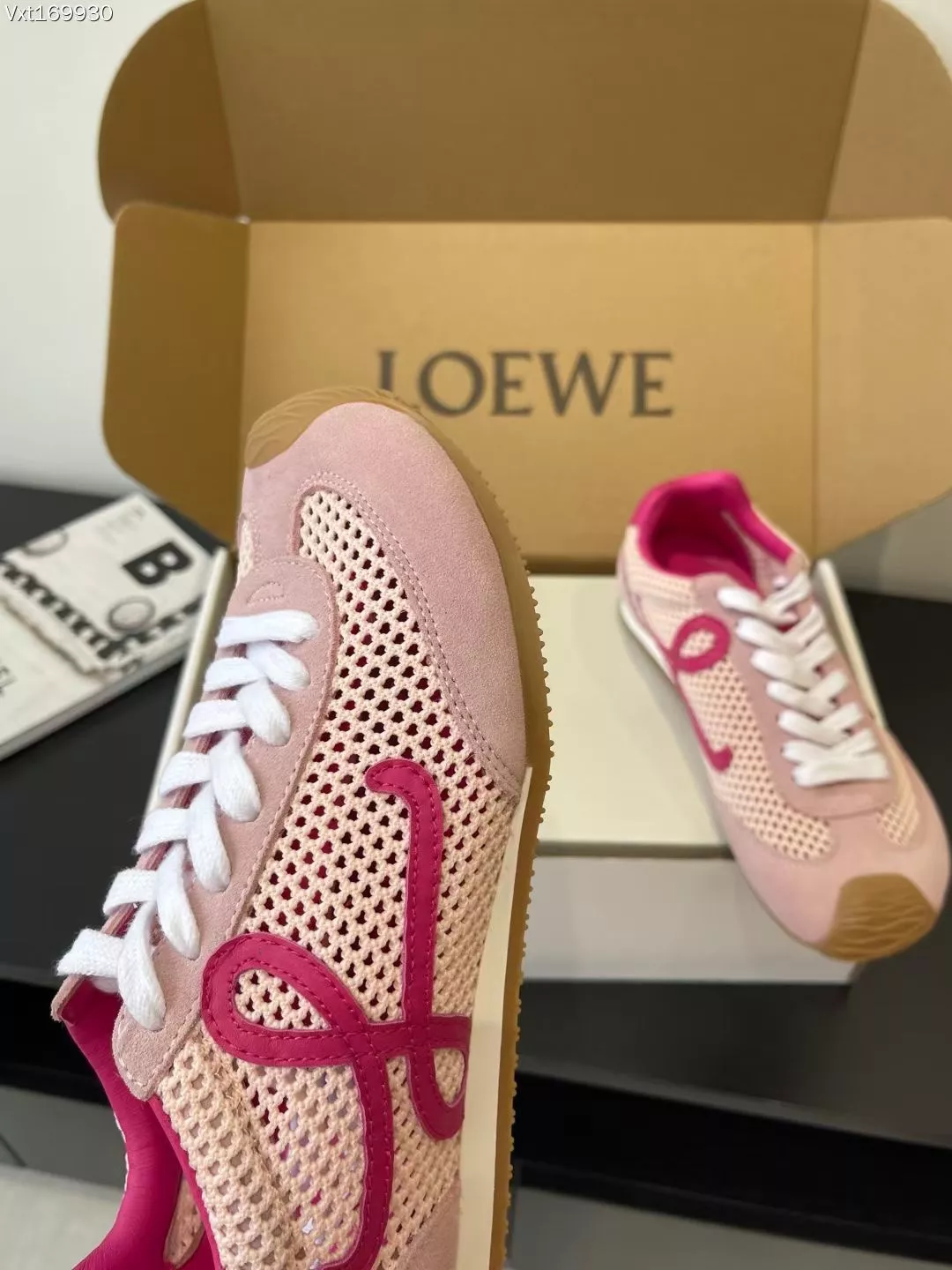 LOEWE Casual Shoes For Women UrbanStyle 9557
