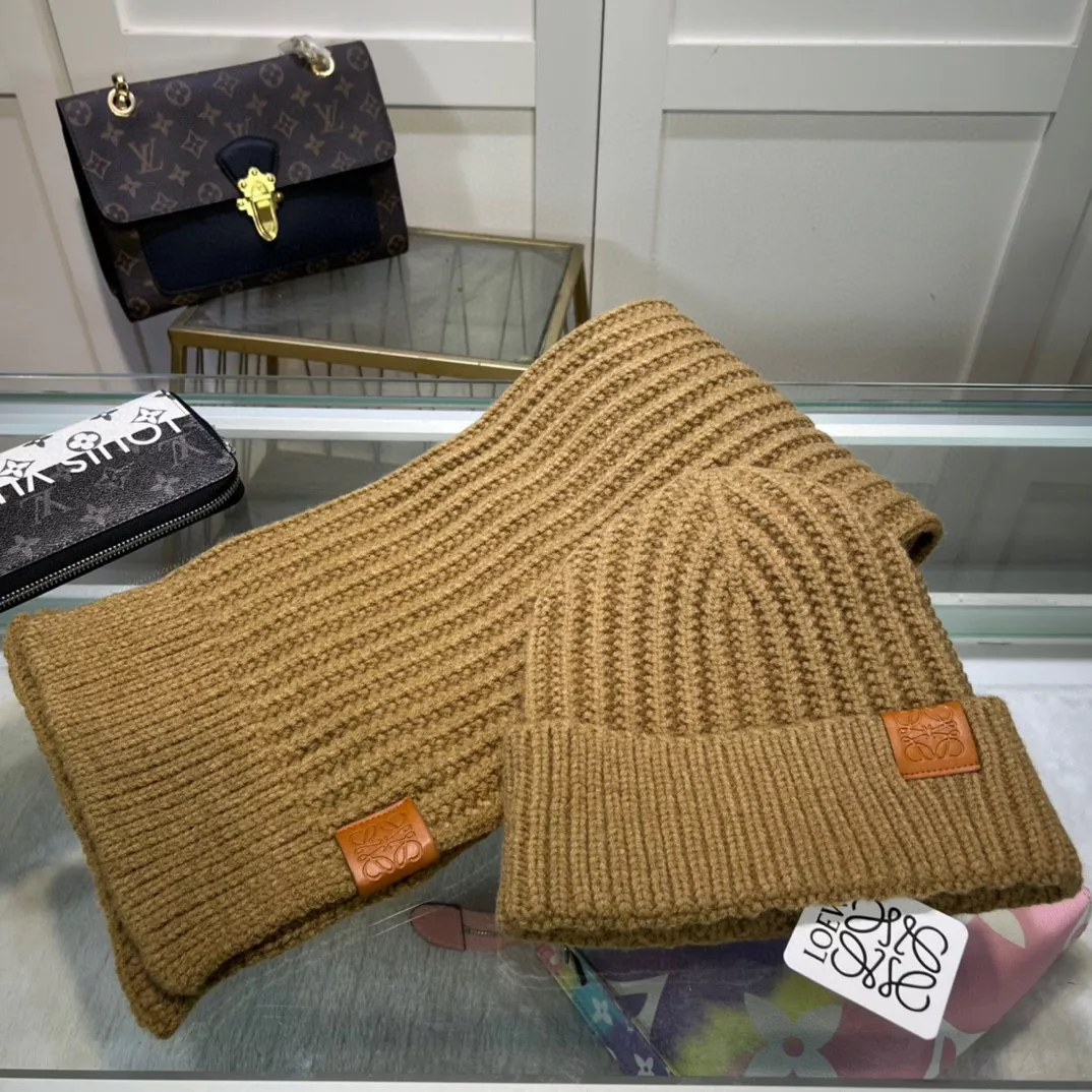 LOEWE Hat and Scarf Set Affordable 7541