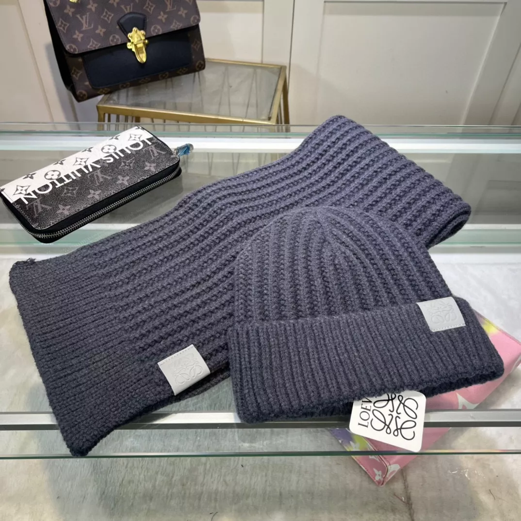 LOEWE Hat and Scarf Set DailyWear 3010