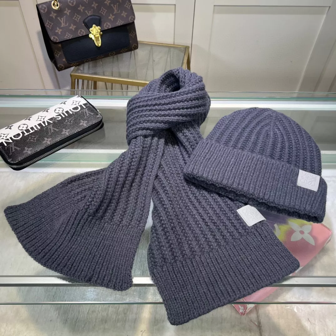 LOEWE Hat and Scarf Set DailyWear 3010