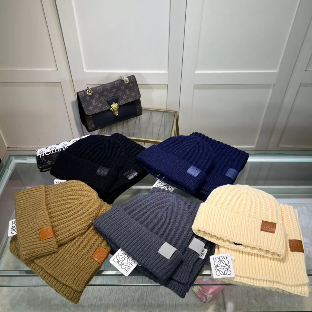 LOEWE Hat and Scarf Set DailyWear 3010
