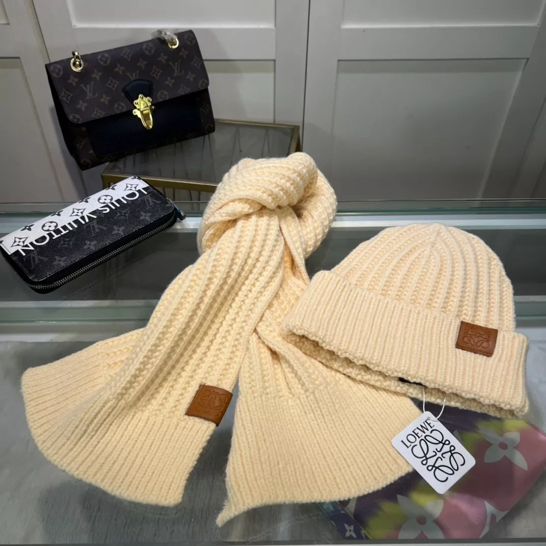 LOEWE Hat and Scarf Set EasyMatch 9264