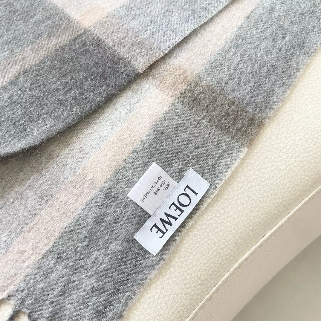 LOEWE Scarf For Women Bold 7722