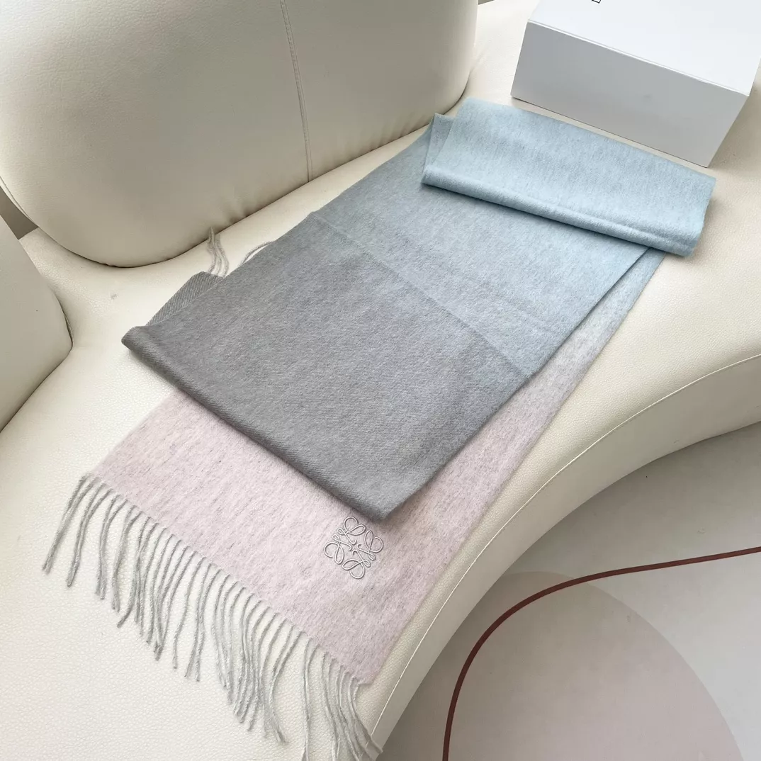 LOEWE Scarf For Women Breathable 1102