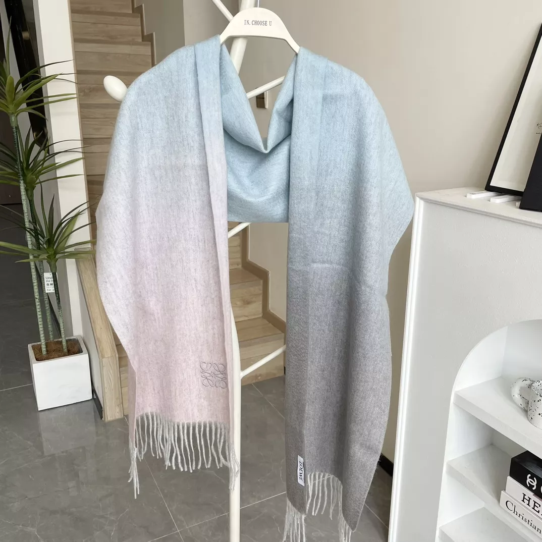 LOEWE Scarf For Women Breathable 1102