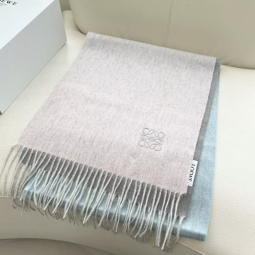 LOEWE Scarf For Women Breathable 1102