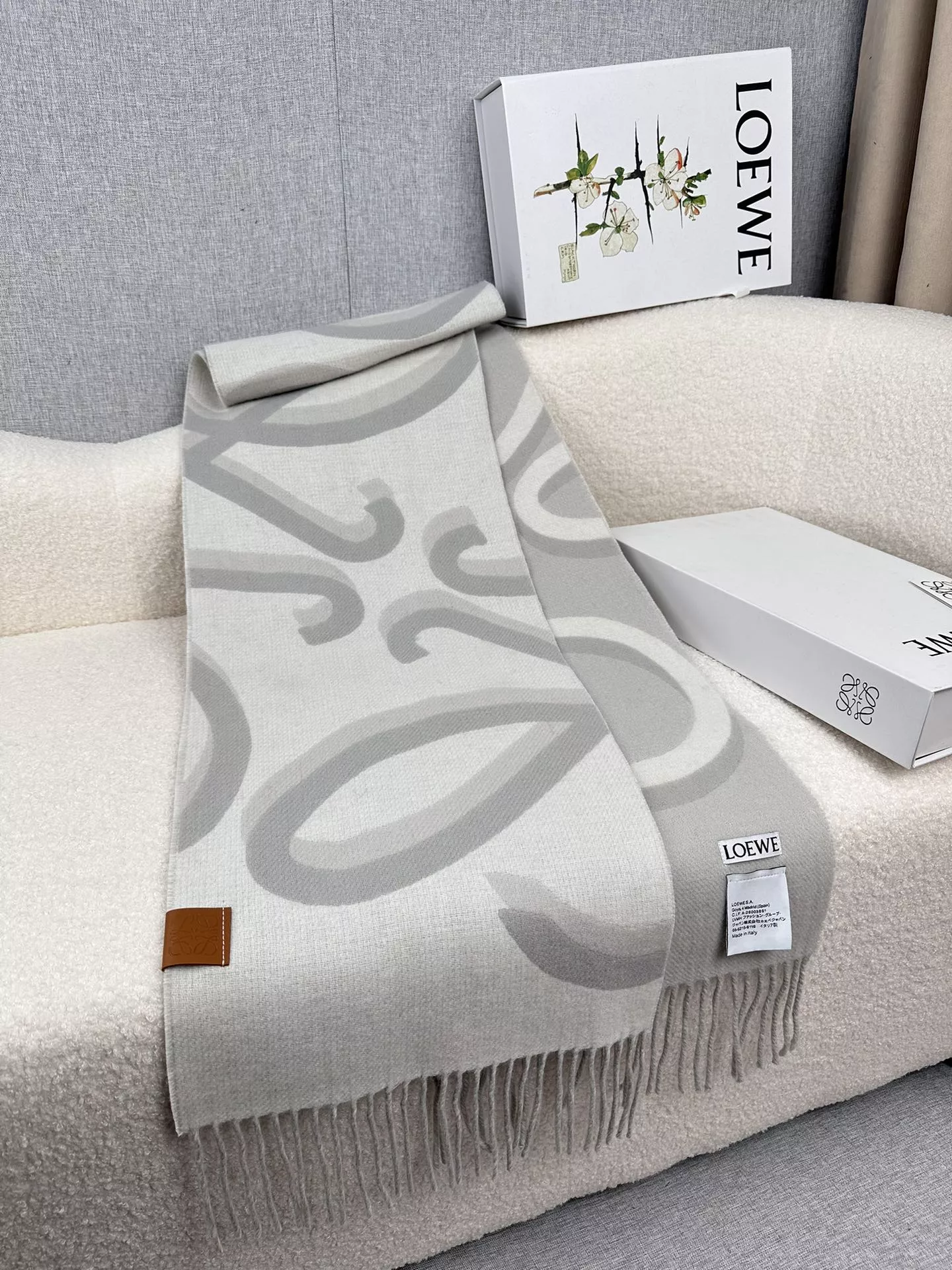 LOEWE Scarf For Women Durable 1580