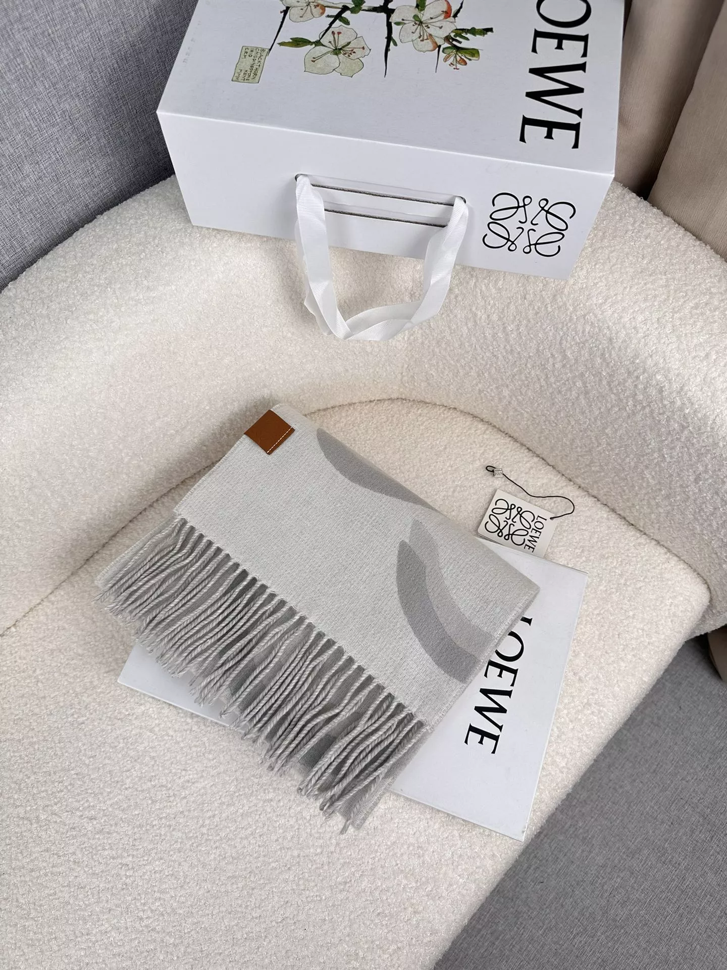 LOEWE Scarf For Women Durable 1580