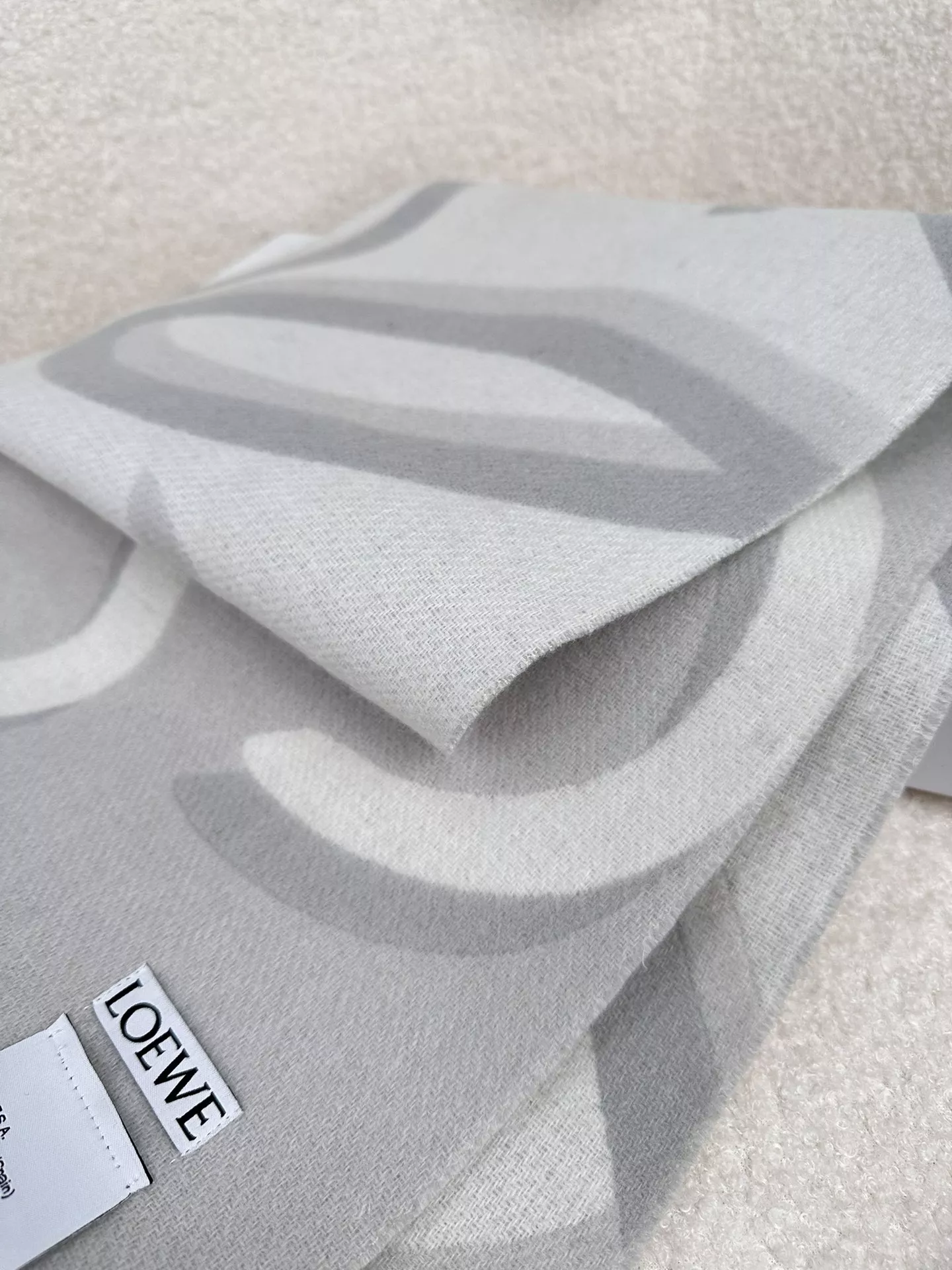 LOEWE Scarf For Women Durable 1580