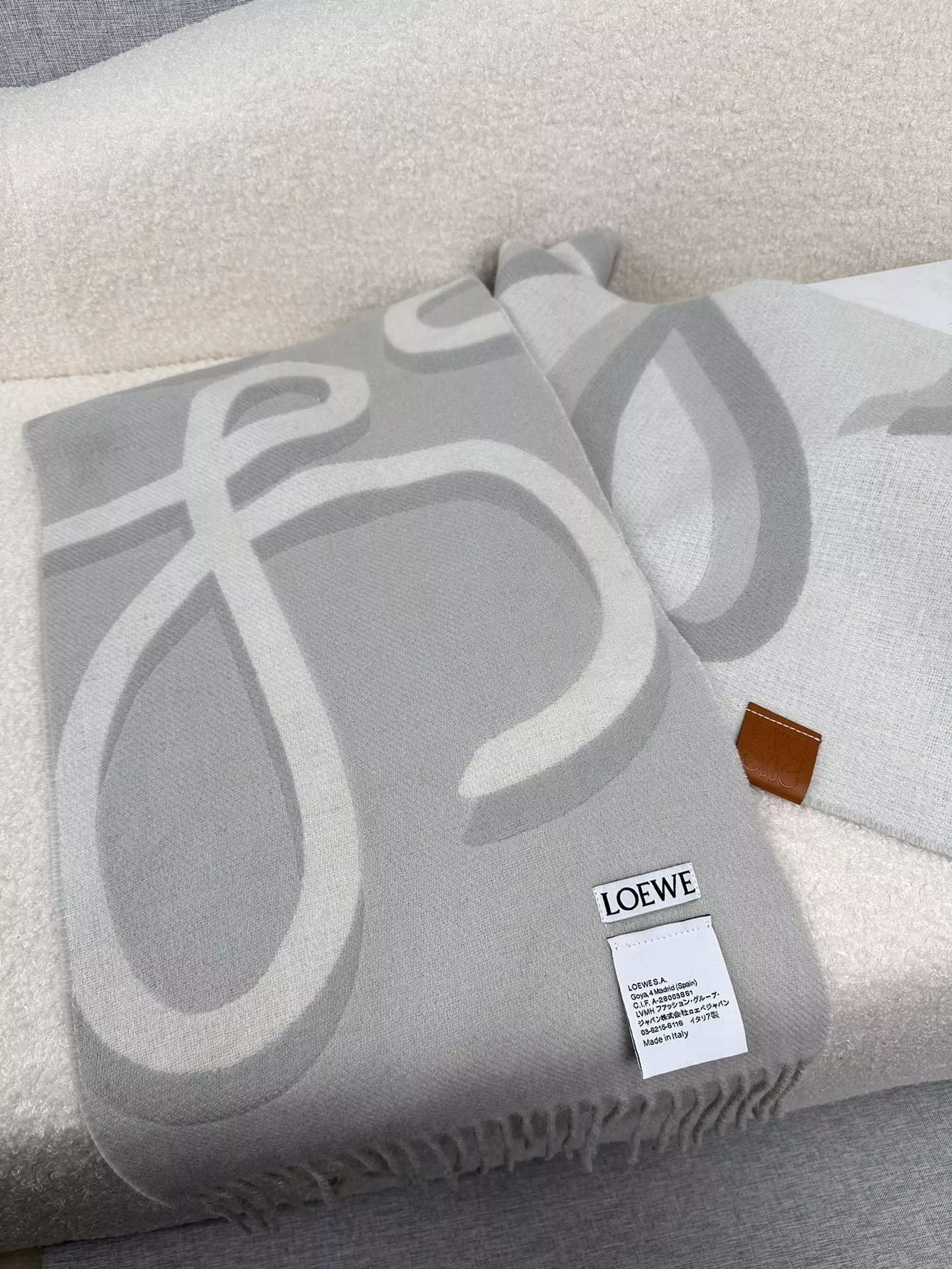 LOEWE Scarf For Women Durable 1580