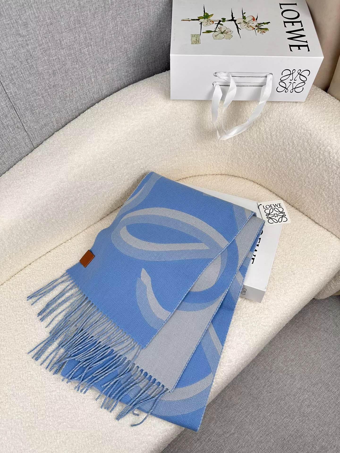 LOEWE Scarf For Women Durable 3872