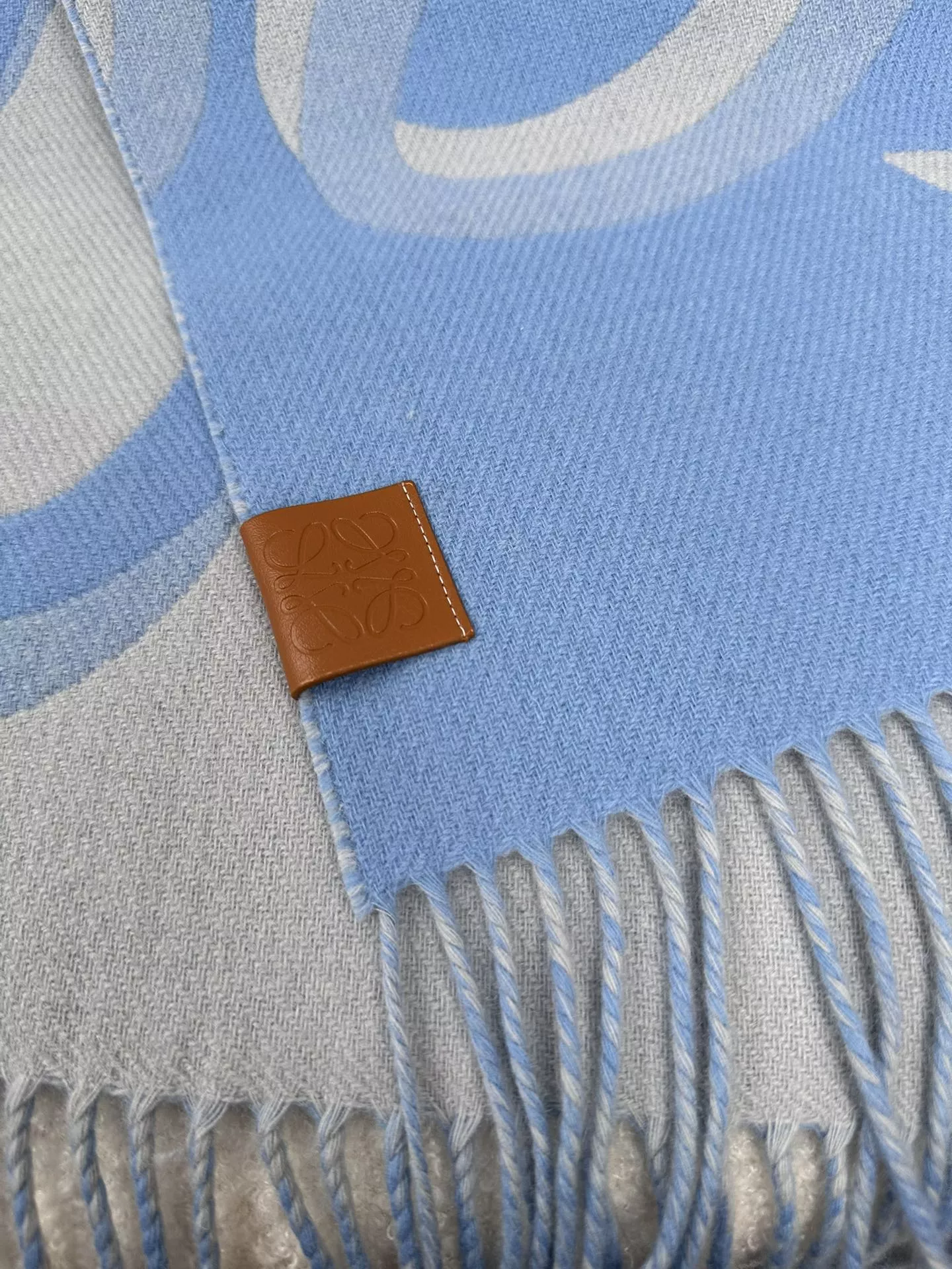 LOEWE Scarf For Women Durable 3872