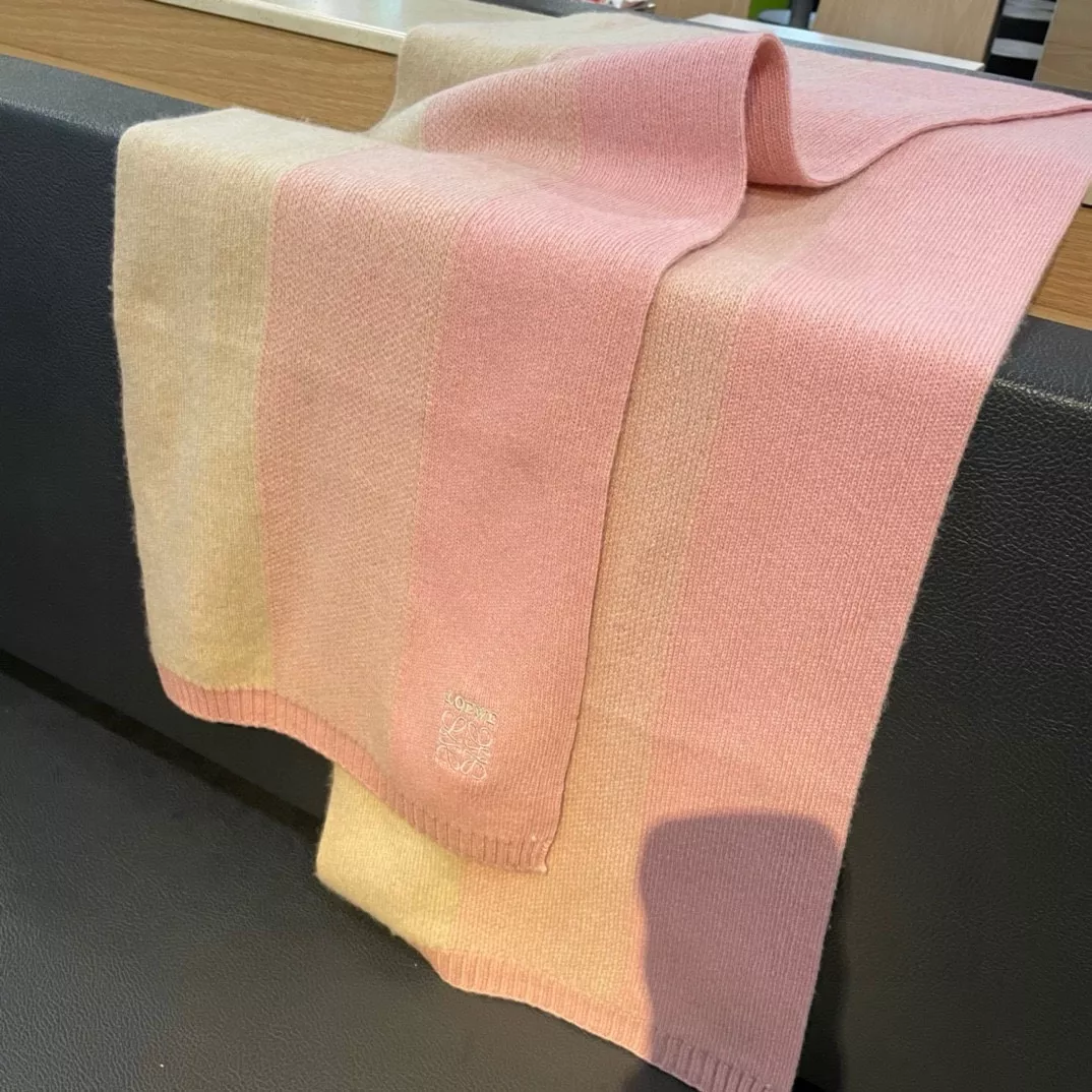 LOEWE Scarf For Women Practical 8218
