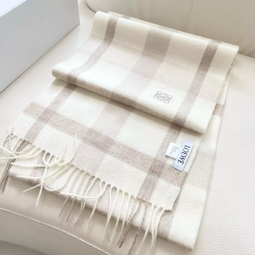LOEWE Scarf For Women Resilient 3462