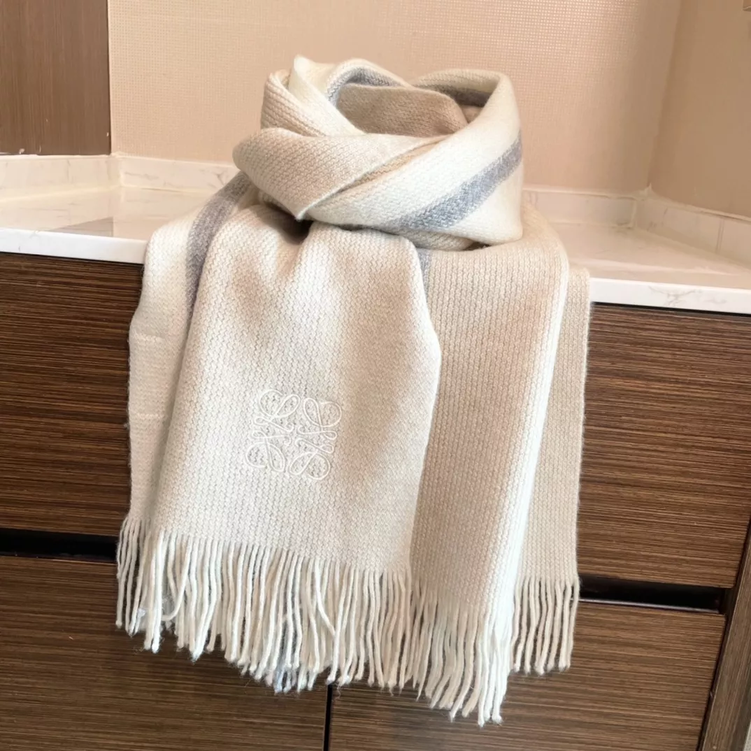 LOEWE Scarf For Women Resilient 798