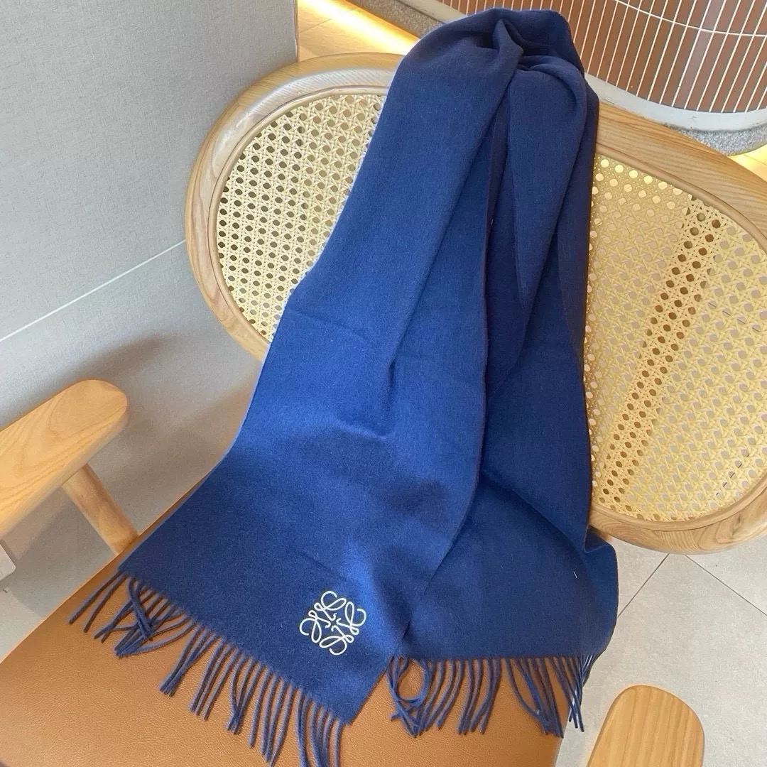 LOEWE Scarf For Women Resilient 9202