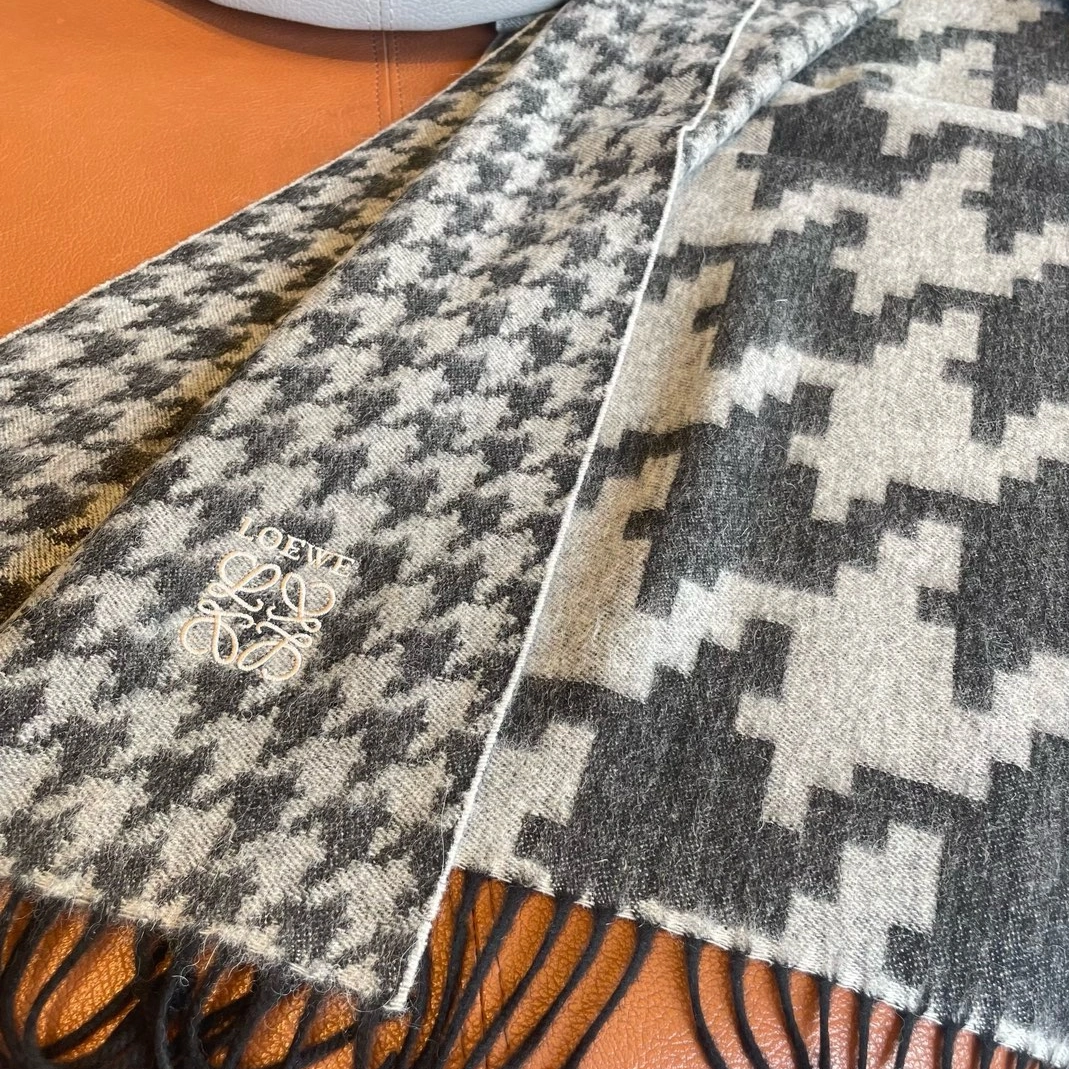 LOEWE Scarf TopPick 1080