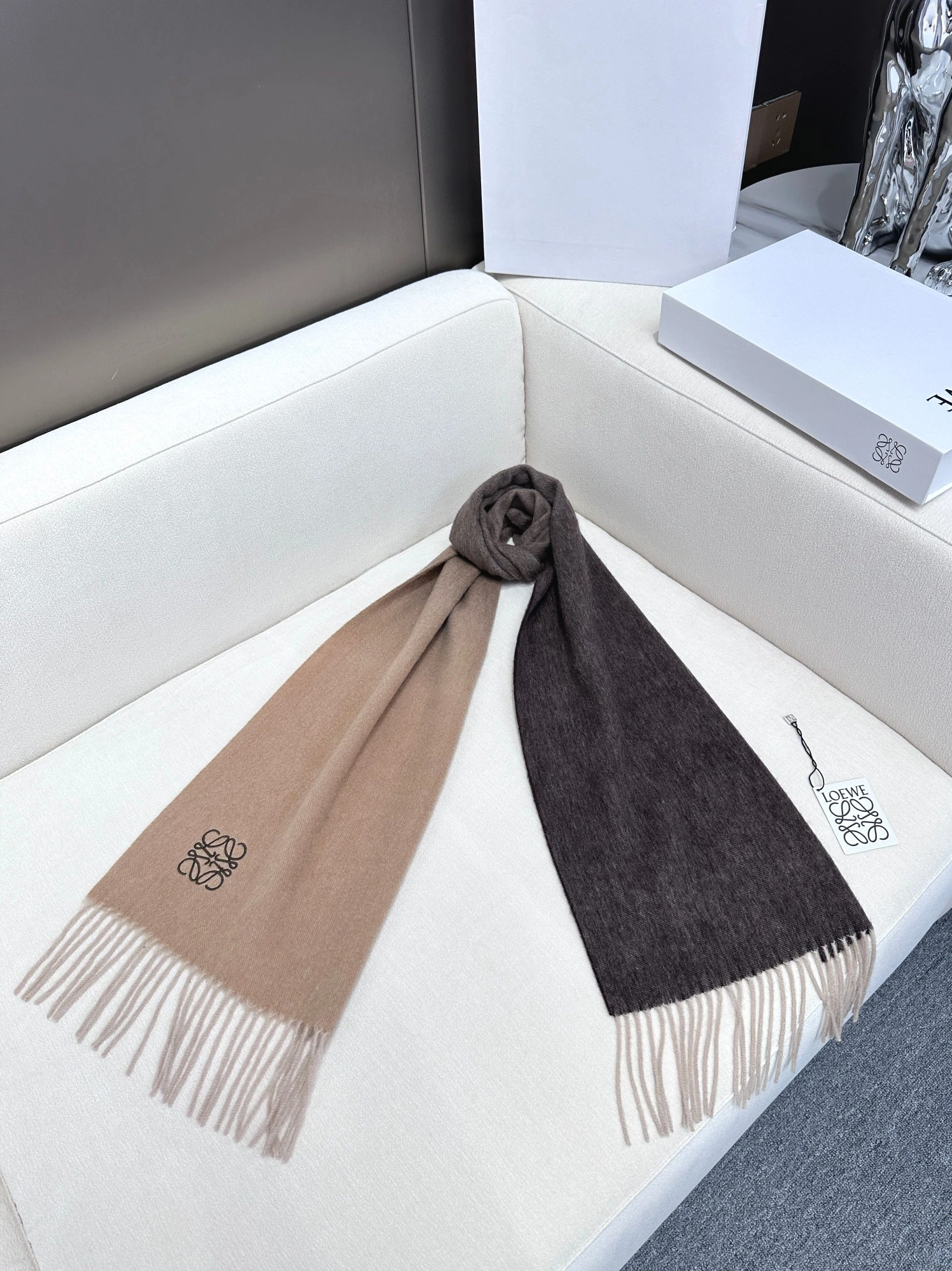 LOEWE Scarf Trendy 9306