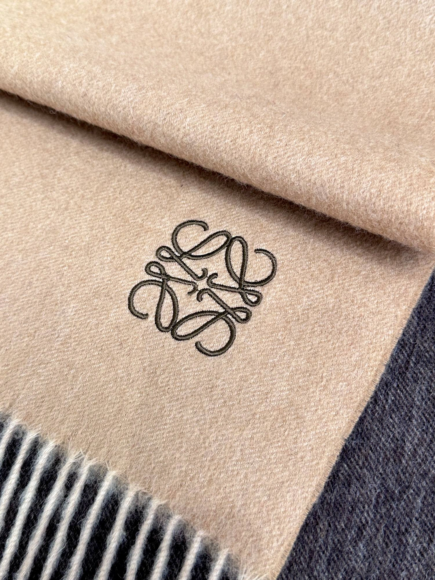 LOEWE Scarf Trendy 9306
