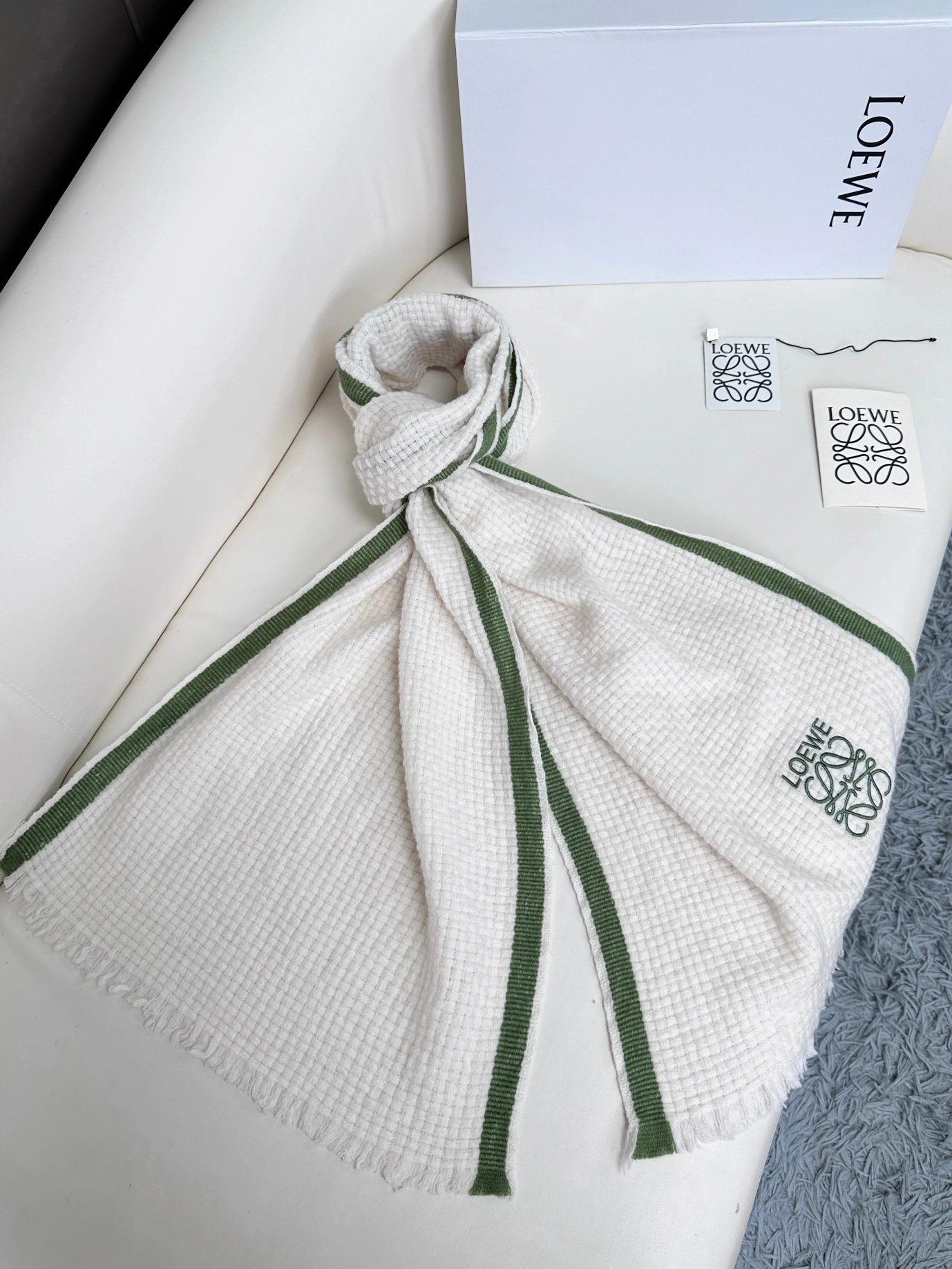 LOEWE Scarf Versatile 275